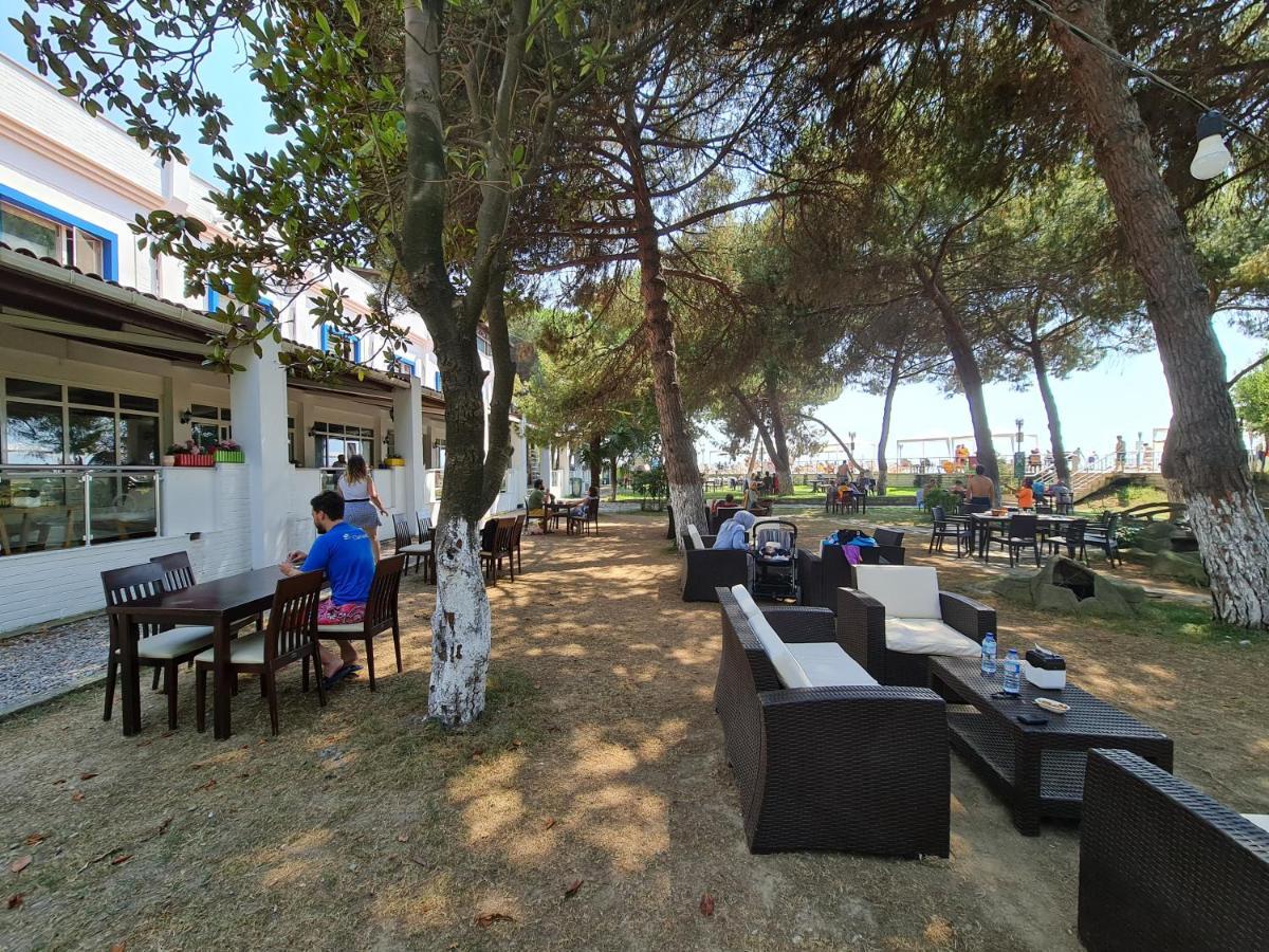 Sporkoey Hotel & Beach Club Darica  Экстерьер фото