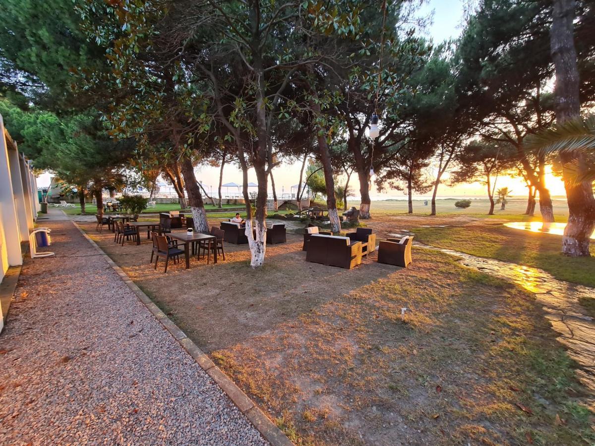 Sporkoey Hotel & Beach Club Darica  Экстерьер фото